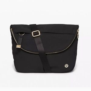 Lululemon All Night Festival Bag Black Gold 5L